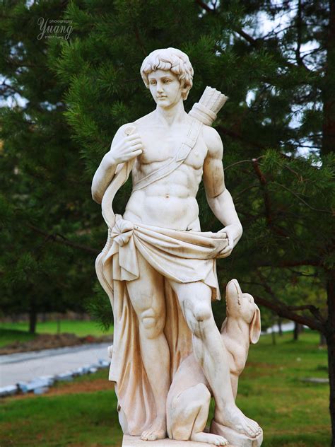 希腊雕塑一男一女