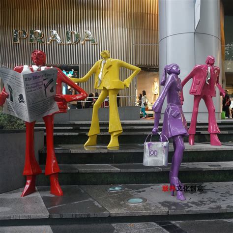 广东商场玻璃钢人物雕塑费用