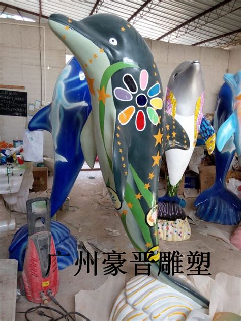 广东彩绘玻璃钢雕塑制作厂家
