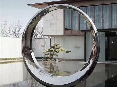广东透明玻璃钢雕塑定做