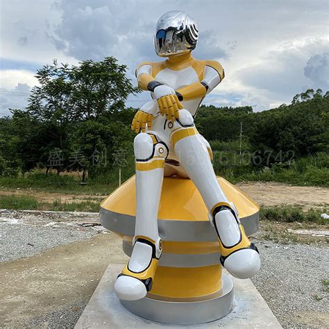广宁玻璃钢机器人雕塑批发