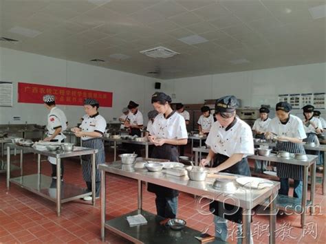 广西农牧工程学校食堂饭菜