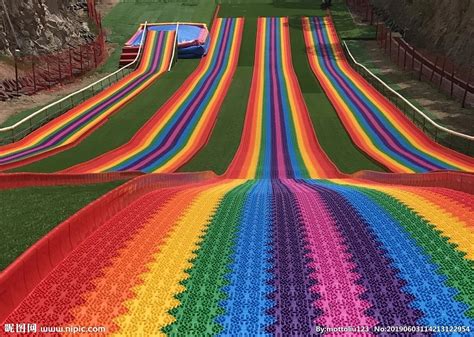 彩虹滑道图片