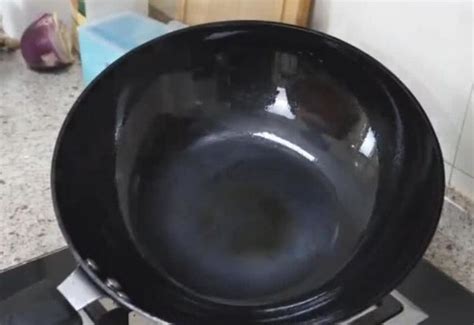 怎样可以买到不生锈的铁锅呢
