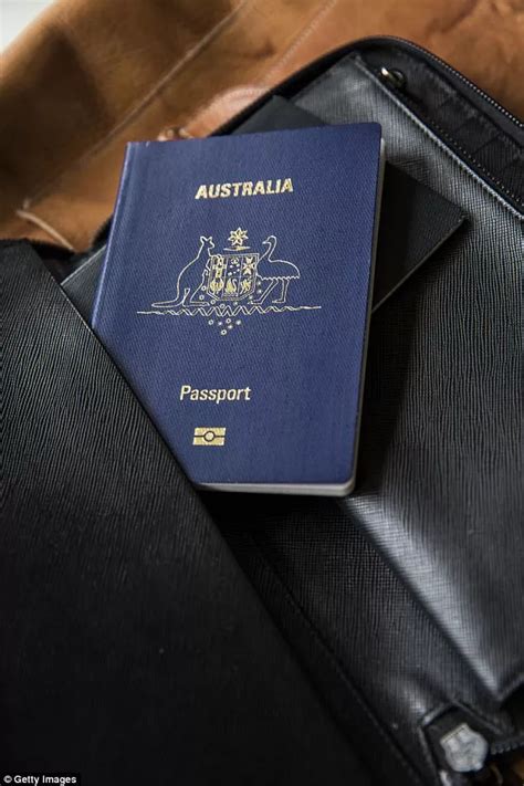 拿澳洲护照怎么回国