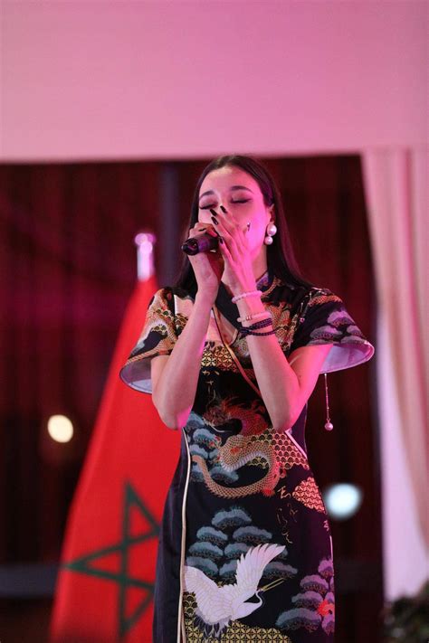 摩洛哥女孩演唱中文歌走红