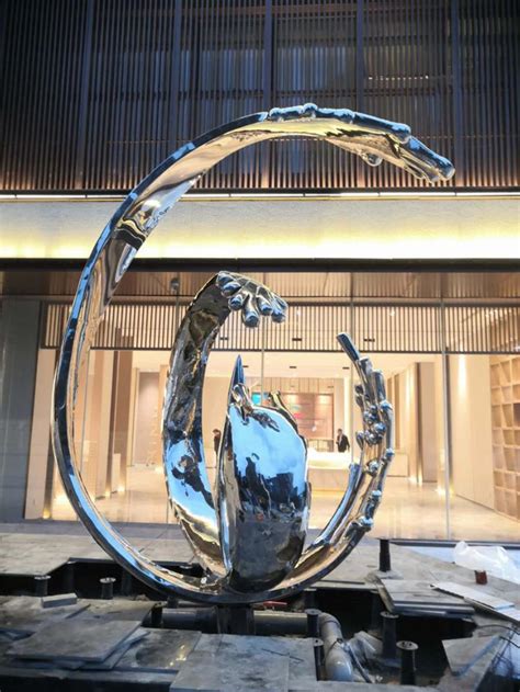 新乡锻铜玻璃钢雕塑公司