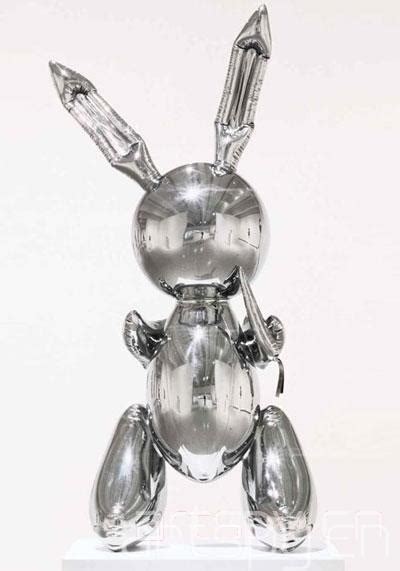 昆斯的不锈钢雕塑作品兔子