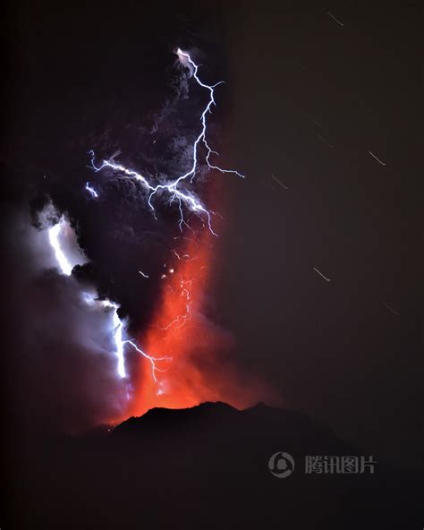 智利出现最大的闪电云