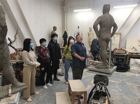 来宾铸铜雕塑工作室
