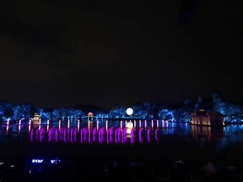 杭州西湖灯光秀时间