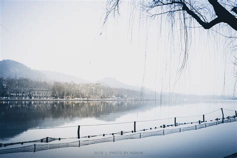 杭州西湖雨中美景视频
