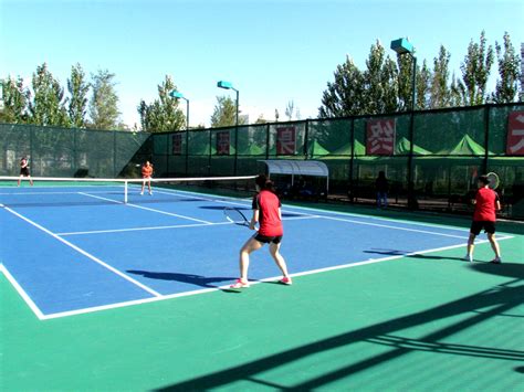 校园网球运动特点