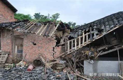 梦见地震自己的房子倒塌