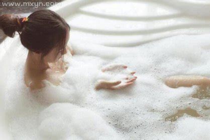 梦见洗澡是什么预兆