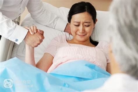 梦见自己怀孕快生了在医院待产