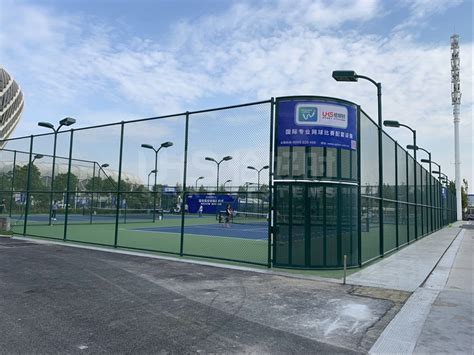 武汉有网球场的小区