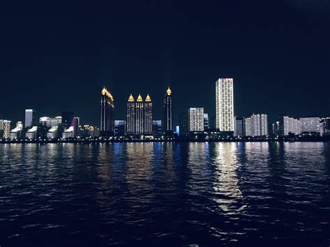 武汉江滩照片