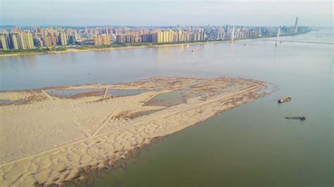 武汉长江水位较历年同期偏低