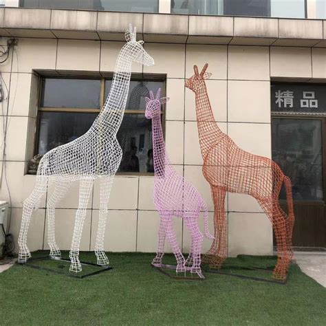 江西不锈钢镂空动物长颈鹿雕塑
