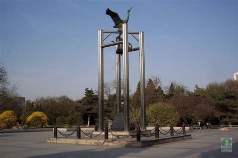 沈阳青年公园雕塑