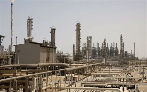 沙特一天能开采多少万桶石油