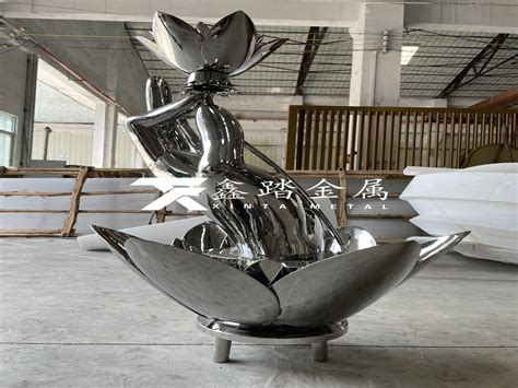 河南公园异形不锈钢小品雕塑厂家