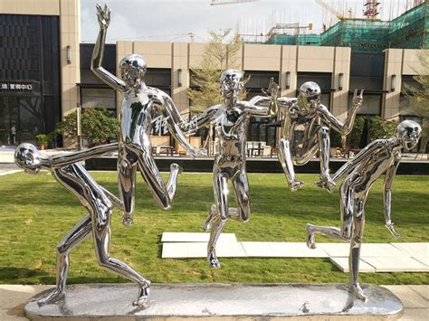 河南校园不锈钢人物雕塑定做厂家