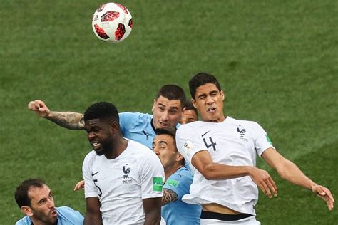 法国与乌拉圭比赛