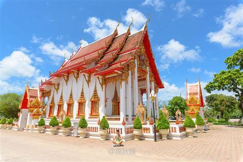 泰国不穿拖鞋的寺庙