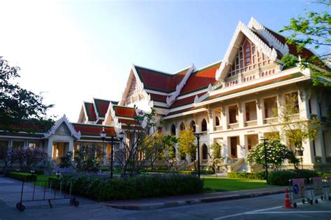 泰国留学中介费用有哪些坑