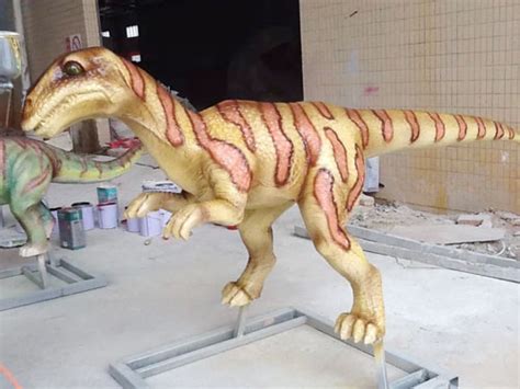 深圳玻璃钢恐龙雕塑