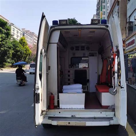 深圳私人救护车出租转运