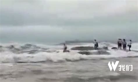 游客拍照被卷入海中遇难