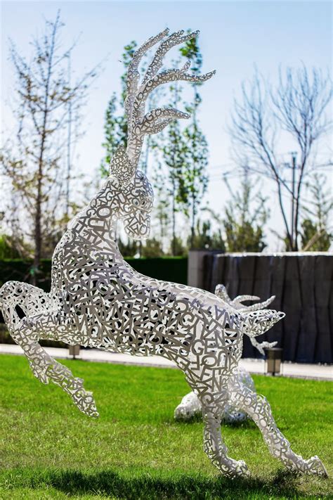 湖北镂空鹿雕塑