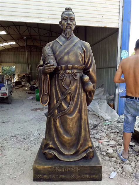 湖南玻璃钢人物铜雕塑厂家