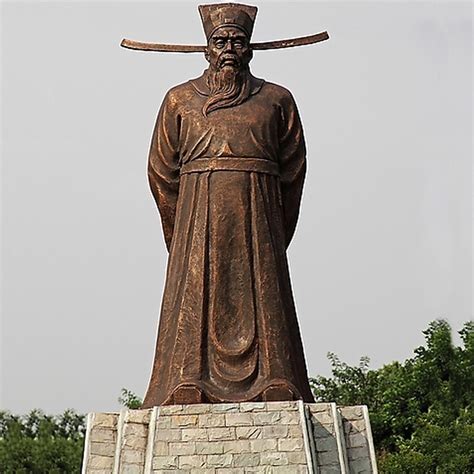 潍坊市铸铜人物雕塑厂家