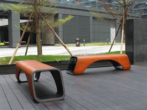 潮州仿木纹玻璃钢坐凳造型