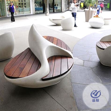 潮流创意休闲椅雕塑生产厂家