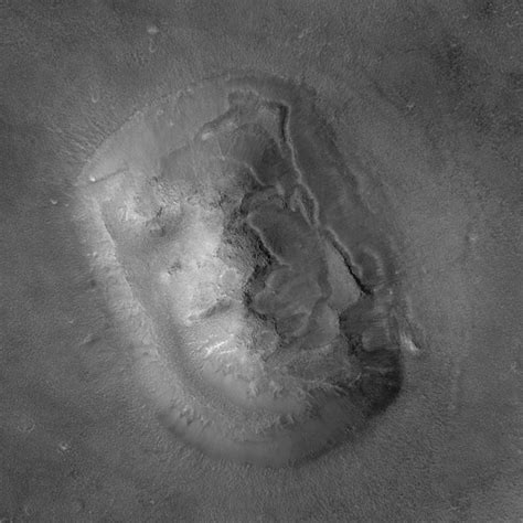 火星上发现巨型人脸