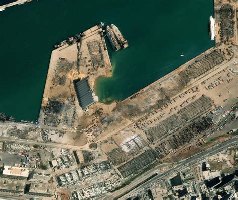 爆炸后的贝鲁特港