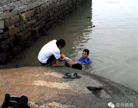 父亲救溺水儿子不幸遇难