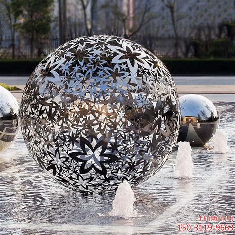 玻璃钢金属镂空球雕塑加工