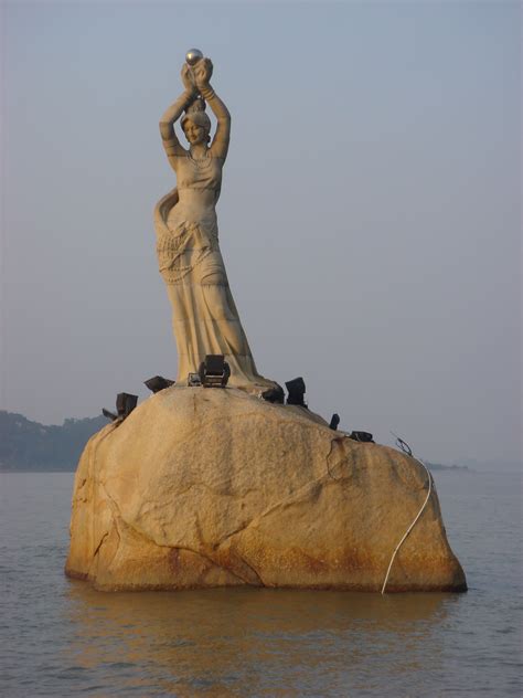 珠海渔家女雕塑