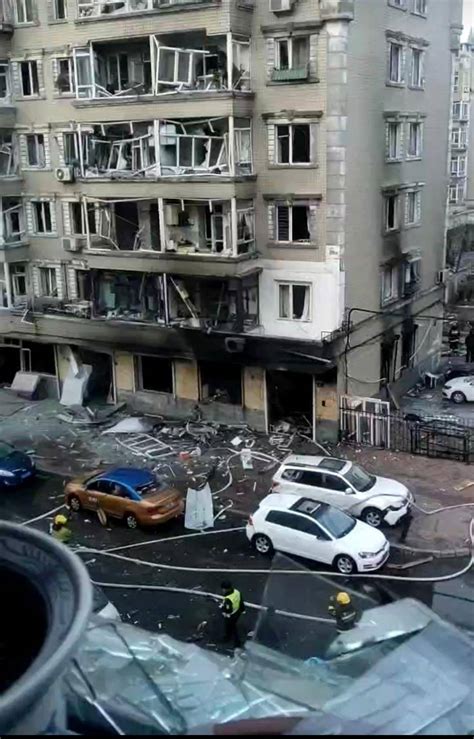 直击哈尔滨小区爆炸现场伤亡
