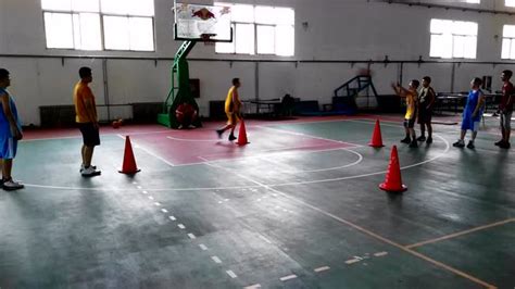篮球带球基本功教学视频