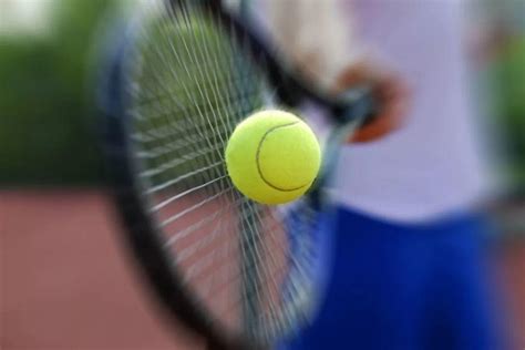 网球击球如何有冲击力