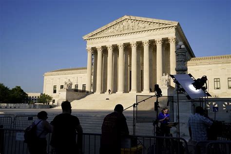 美国最高法院可以裁决政府吗