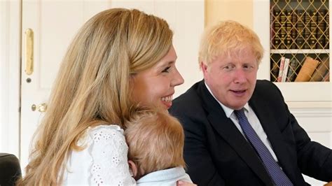 英国首相父亲对儿子表示看法