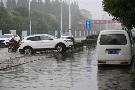 襄阳市暴雨图片